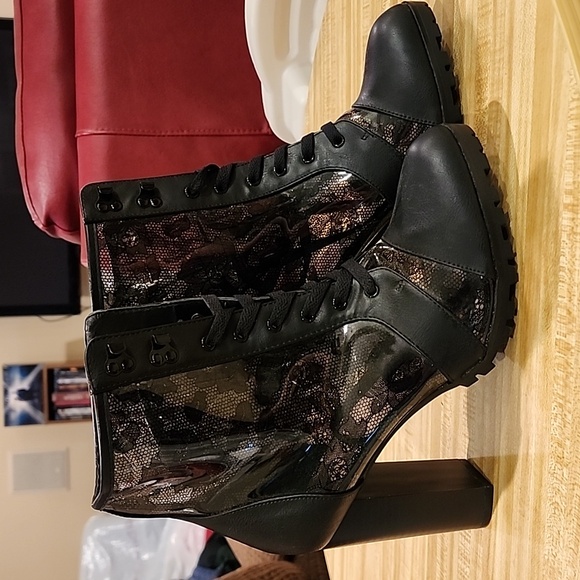 Shoedazzle Clear Floral Booties - Picture 4 of 8